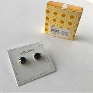 Stella & Dot Linda Studs